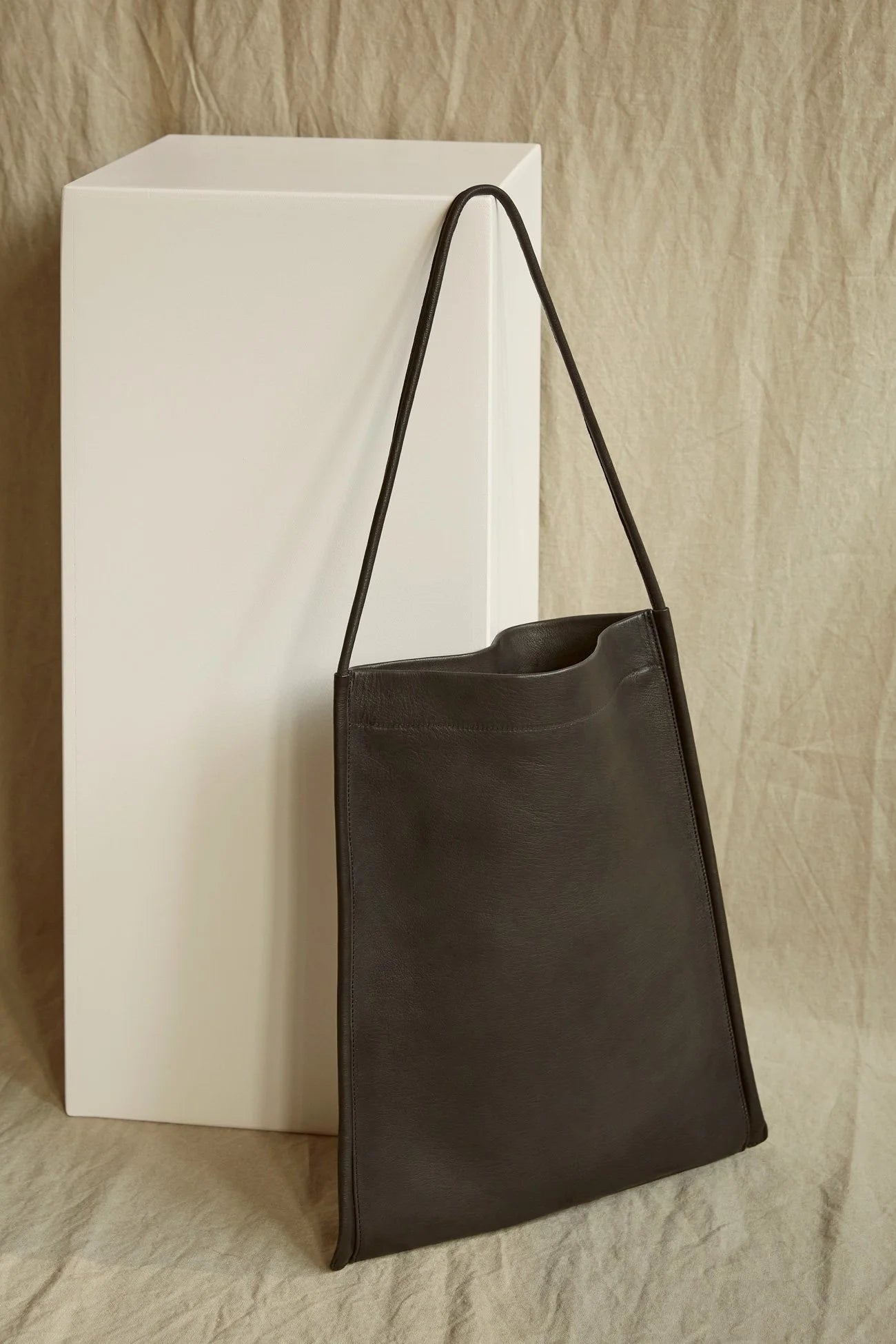 MARAI Tote Bag - Natural/Black Leather