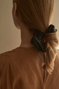 MARAI Scrunchie - Natural/Black Leather