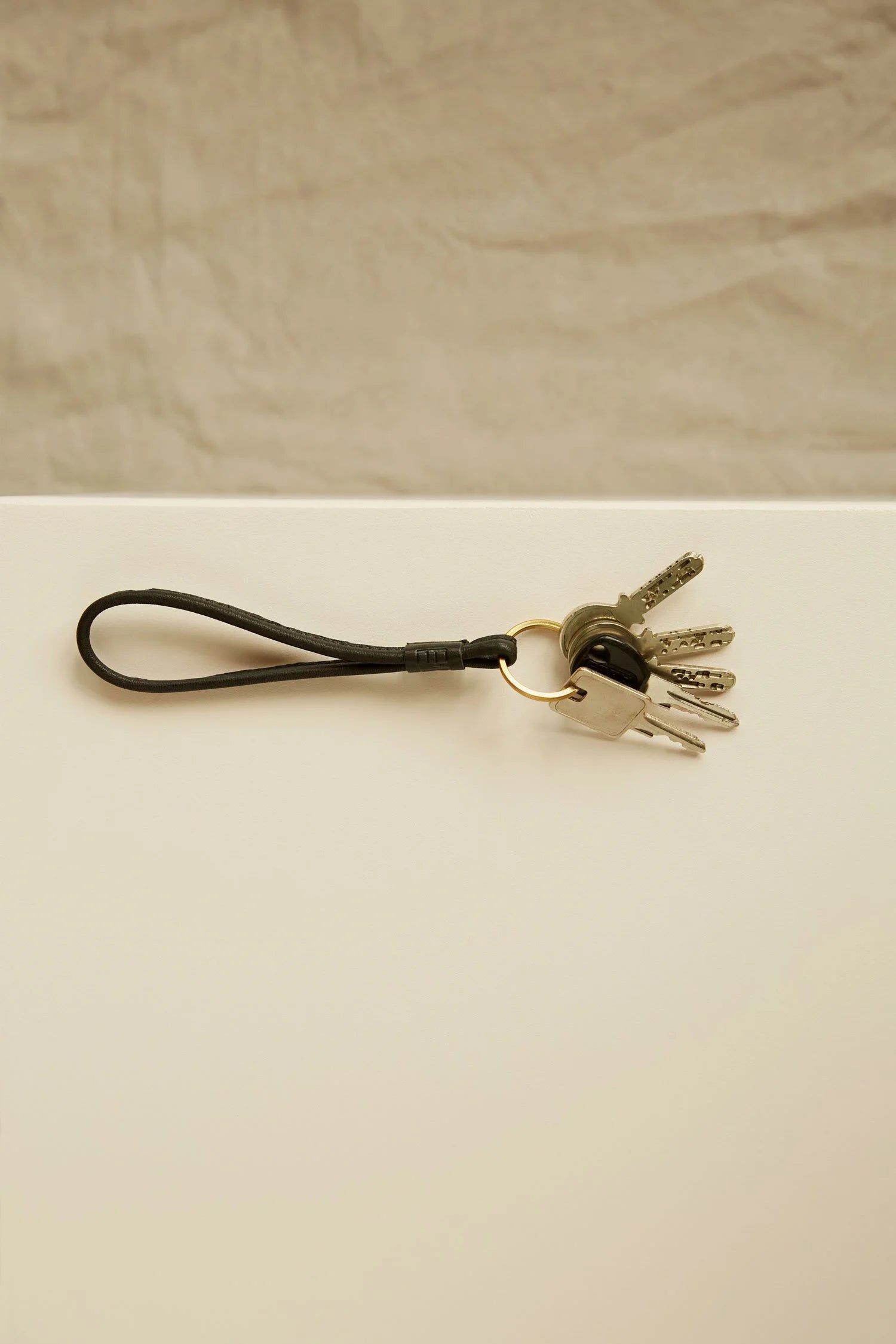 MARAI Keychain - Natural/Black Leather