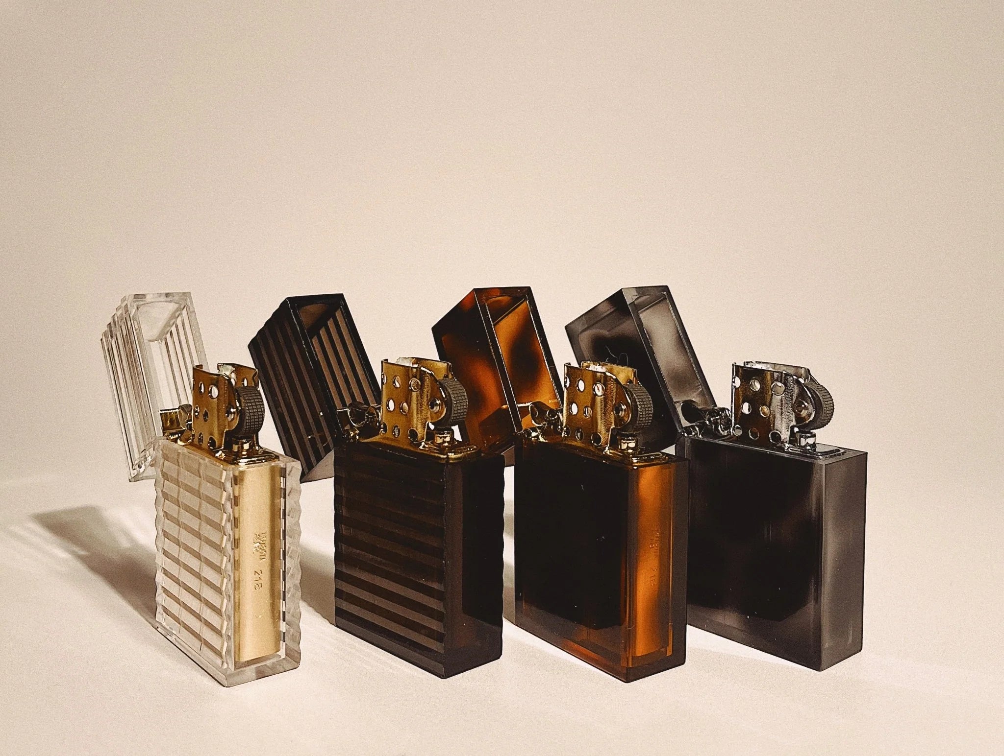 TSUBOTA PEARL Hard-edge Petrol Lighter